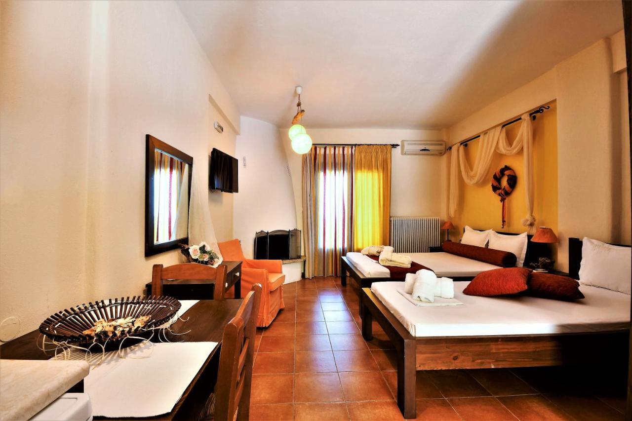 Guesthouse Amanitis Caesarea Skiti Exterior photo