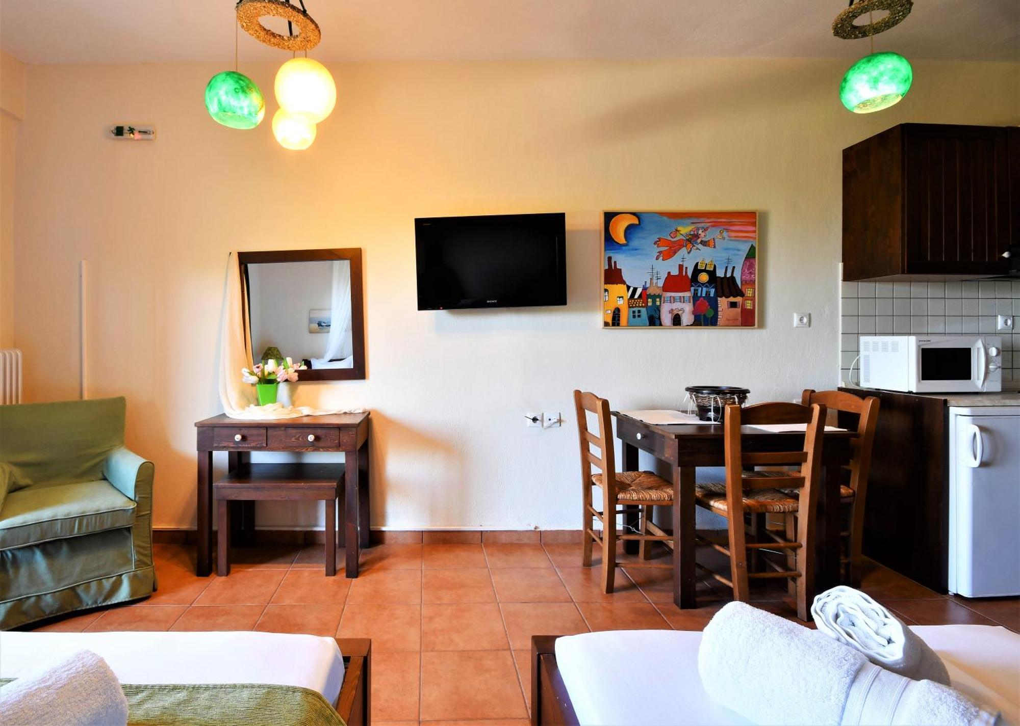 Guesthouse Amanitis Caesarea Skiti Exterior photo