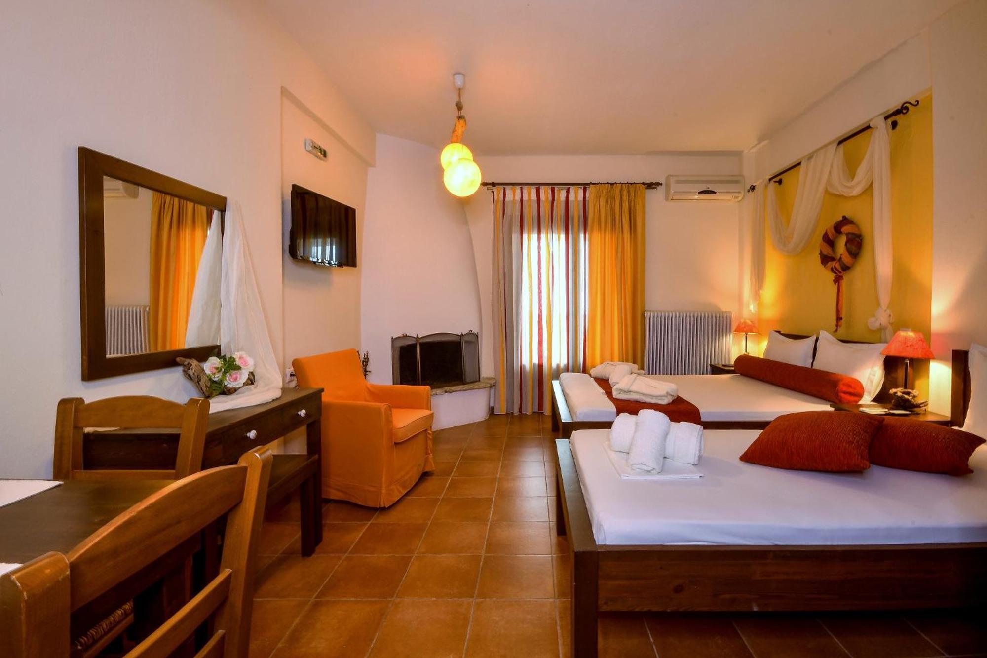 Guesthouse Amanitis Caesarea Skiti Exterior photo