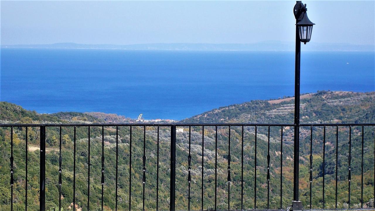 Guesthouse Amanitis Caesarea Skiti Exterior photo